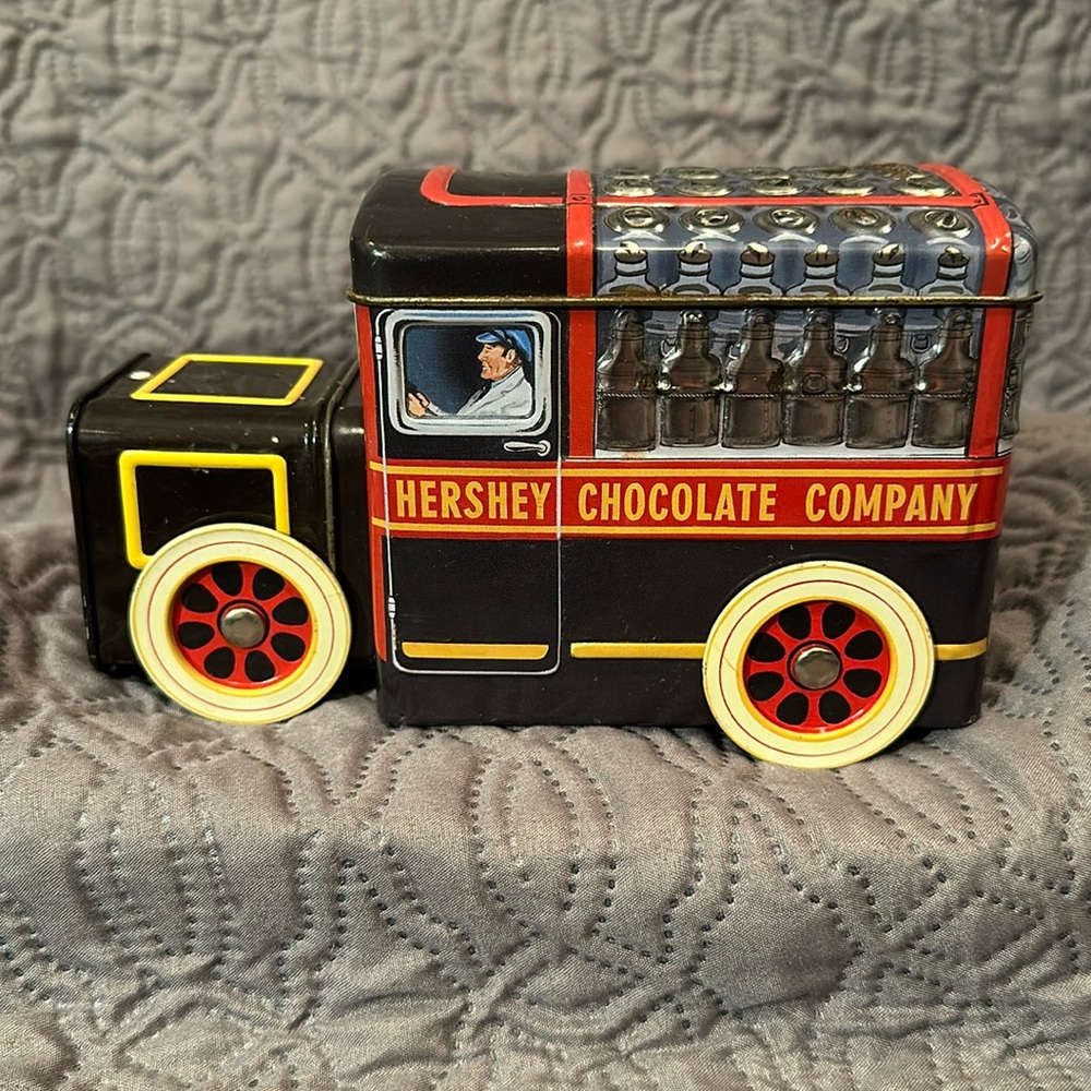 Hershey's Chocolate Company Vehicle Series Cannister #1 Milk Truck from 2000